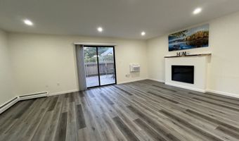 38 Sutton Pl 38, Bloomfield, CT 06002