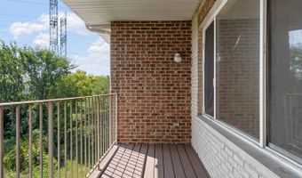881 N Swift Rd 306, Addison, IL 60101