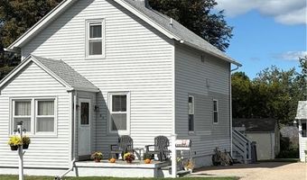 65 Maple Ave, Middletown, RI 02842