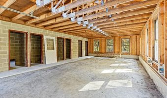 472 Dunn Rd, Belgrade, ME 04917