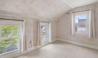 203 Grove St, Bangor, ME 04401