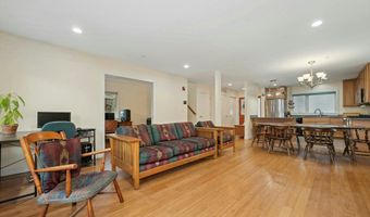 71 Village Ct 71, Berlin, MA 01503