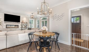 26 S Chestnut Ave, Arlington Heights, IL 60005