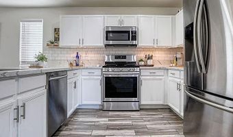 6080 Saint Petersburg Dr, Las Vegas, NV 89142