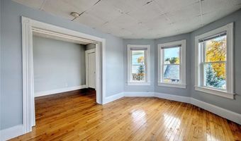 68 Division St 3, Lincoln, RI 02838