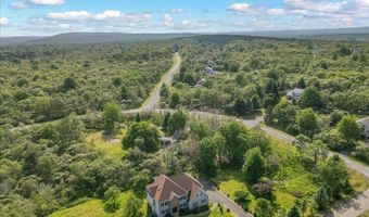 6 Reed Ct, Albrightsville, PA 18210