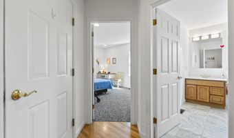 146 Parkwood Dr, Augusta, ME 04330