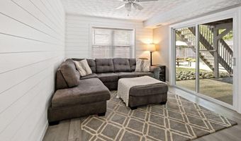 12 6th St, Barnegat, NJ 08005