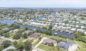 102 LOOKOUT Dr, Apollo Beach, FL 33572