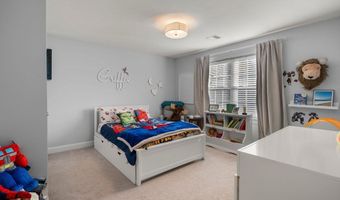 24 Lynn Dr, Attleboro, MA 02703