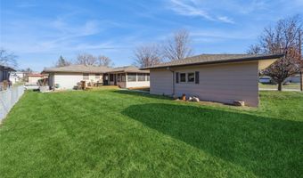 813 SE 4th St, Ankeny, IA 50021