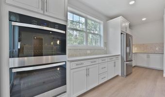 42010 NIGHT NURSE Cir, Ashburn, VA 20148