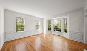 875 Cascades Dr, Aurora, OH 44202