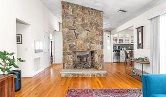 94 Greening Ln, Cranston, RI 02920