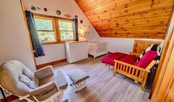 19 Glenview Ln, Belfast, ME 04915