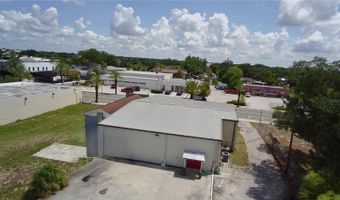 208 E LAKE Ave, Auburndale, FL 33823