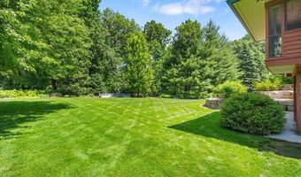 5870 Persimmon Dr, Fitchburg, WI 53711