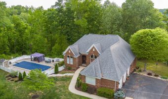45 Edgewater Dr, Albany, KY 42602
