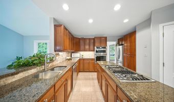 20977 FOWLERS MILL Cir, Ashburn, VA 20147