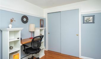 7 Boulevard E, Middletown, RI 02842