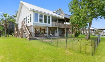 424 Riverview Dr, Bay St. Louis, MS 39520