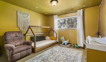 21081 Gardenia Ave, Bend, OR 97702