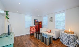 24 Anthony St, Newport, RI 02840