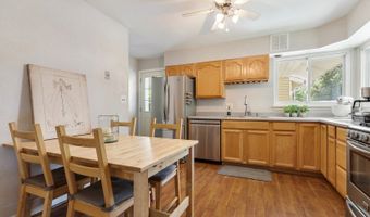 817 N Gibbons Ave, Arlington Heights, IL 60004