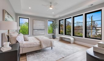 809 N KENMORE St, Arlington, VA 22201