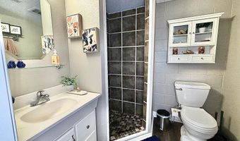 633 Meadow Pl, Ames, IA 50010