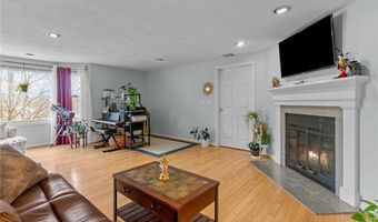 44 Knoll Pl D, North Providence, RI 02904