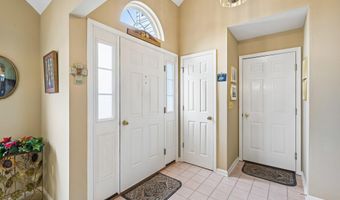 18 Peaksail Dr, Bayville, NJ 08721