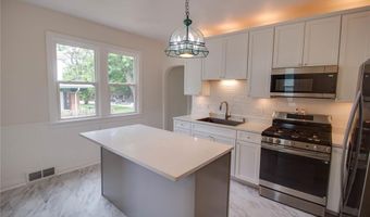 205 E 12th St, Alton, IL 62002
