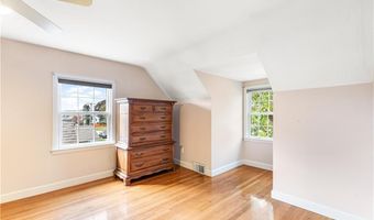 124 Longview Dr, Cranston, RI 02920