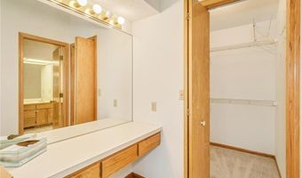 12818 Eastview Curv, Apple Valley, MN 55124