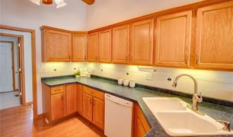 101 Serenity Dr, Alton, IL 62002