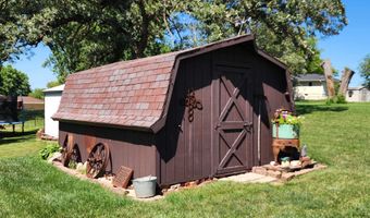 2110 Oak St, Atlantic, IA 50022