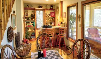 51 FORREST St, Basye, VA 22810