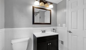 169 Ridgewood Dr, Amherst, NY 14226