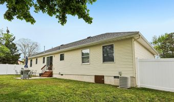 92 Birch St, Beachwood, NJ 08722
