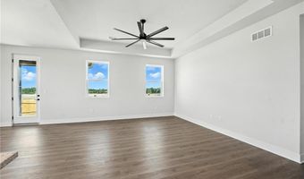 1630 Grayhawk Dr, Basehor, KS 66007