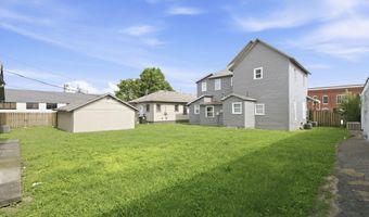 36 W Olive St, Aurora, MO 65605