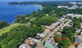 72 Lakeview Ter Unit D, Burlington, VT 05401