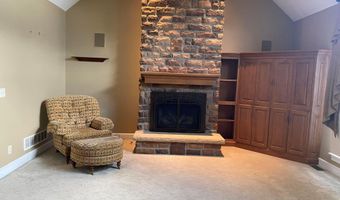 3475 Torrey Pines Dr, Akron, OH 44333