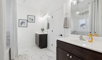 7 Kevin Ct, Bayville, NJ 08721