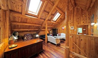 233 Algerie Rd, Becket, MA 01223