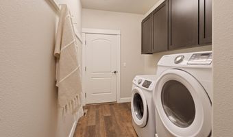 1553 NW Lewis St, Bend, OR 97703