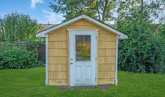 24 Woodland Rd, Bayville, NJ 08721