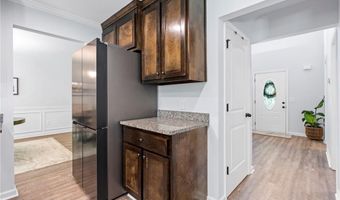 165 6th St, Auburn, GA 30011