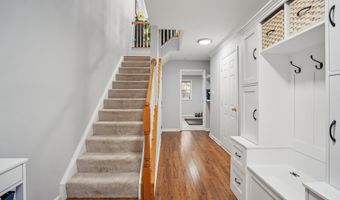 435 STANTON Pl, Alexandria, VA 22304